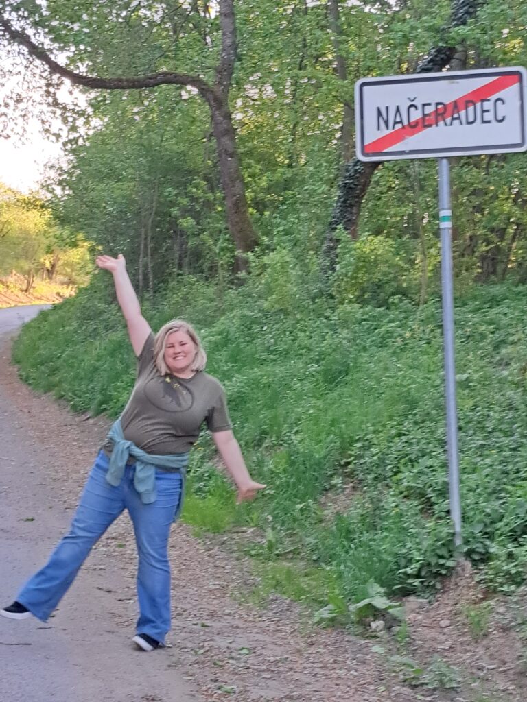 Leaving Nacedrec sign